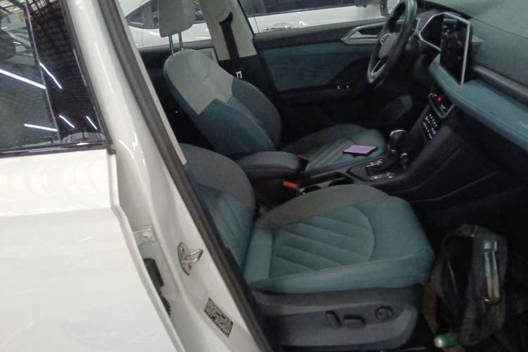 Used Volkswagen Tharu 2023 300TSI Two-Wheel-Drive Full Moon Edition Right Front Seat