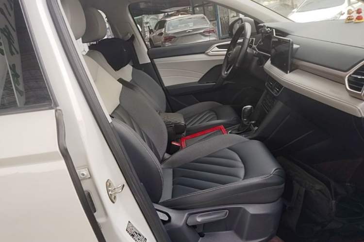Used Volkswagen Tharu 2023 300TSI Two-Wheel-Drive Moonlight Edition Right Front Seat