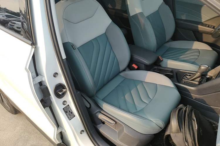 Used Volkswagen Tharu 2023 300TSI Two-Wheel-Drive Moonlight Edition Right Front Seat