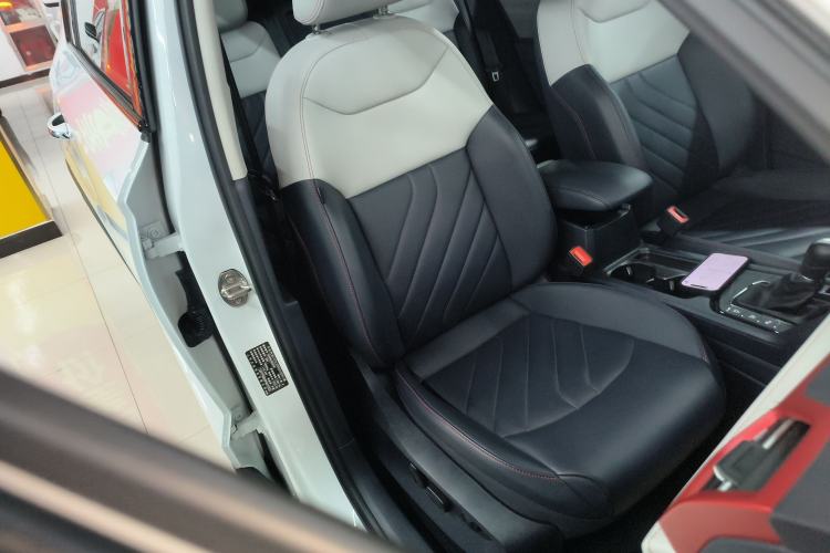 Used Volkswagen Tharu 2023 300TSI Two-Wheel-Drive Moon Luxury Edition Right Front Seat