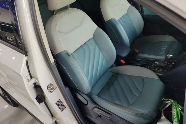 Used Volkswagen Tharu 2023 300TSI Two-Wheel-Drive Moonlight Edition Right Front Seat