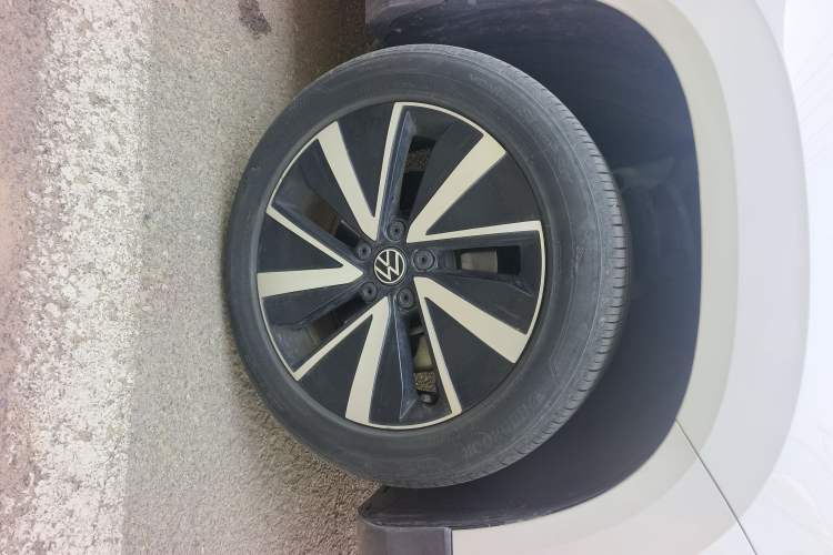 Used Volkswagen Tharu 2023 300TSI Two-Wheel-Drive Moonlight Edition Right Front Wheel Hub