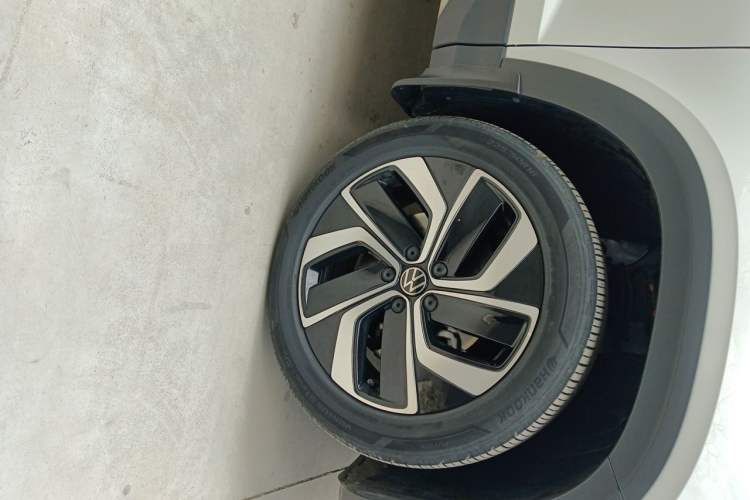 Used Volkswagen Tharu 2023 300TSI Two-Wheel-Drive Full Moon Edition Right Front Wheel Hub