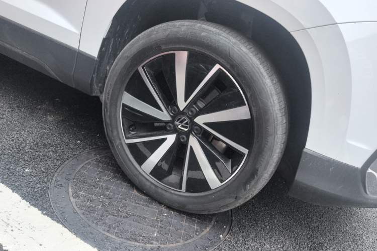 Used Volkswagen Tharu 2023 300TSI Two-Wheel-Drive Moonlight Edition Right Front Wheel Hub