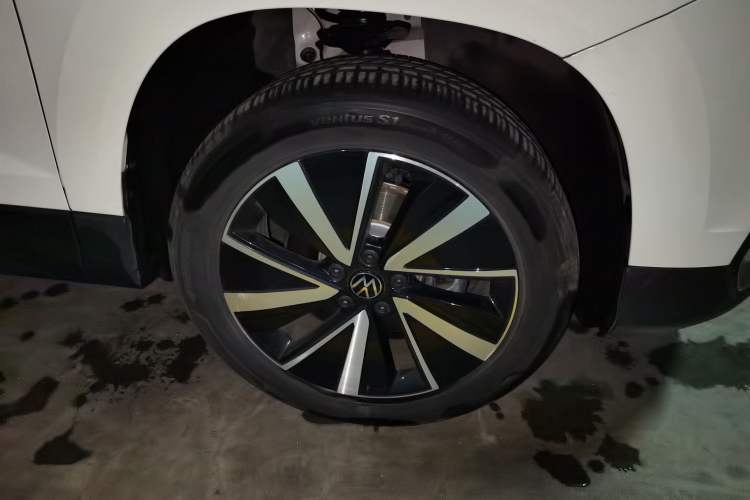 Used Volkswagen Tharu 2023 300TSI Two-Wheel-Drive Moonlight Edition Right Front Wheel Hub