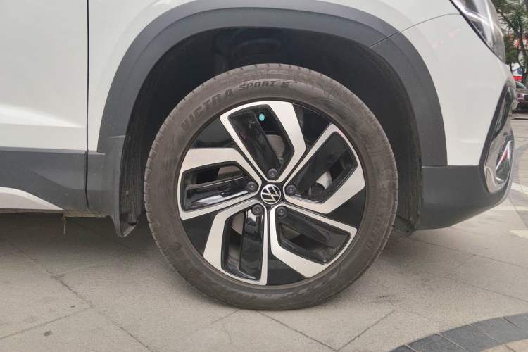Used Volkswagen Tharu 2023 300TSI Two-Wheel-Drive Full Moon Edition Right Front Wheel Hub