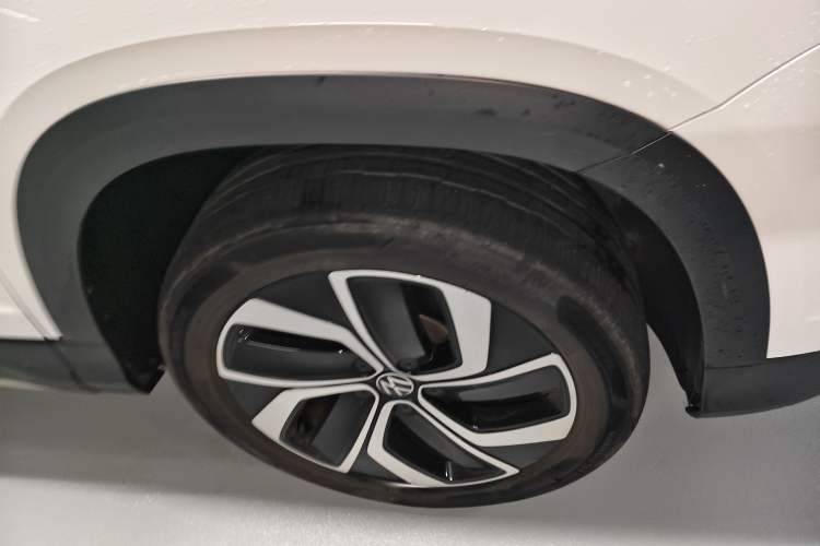 Used Volkswagen Tharu 2023 300TSI Two-Wheel-Drive Full Moon Edition Right Front Wheel Hub