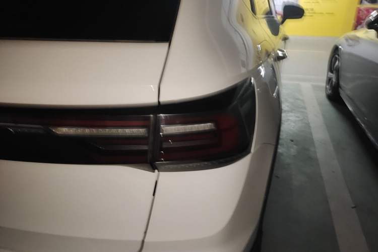 Used Volkswagen Tharu 2023 300TSI Two-Wheel-Drive Full Moon Edition Right Rear Taillight