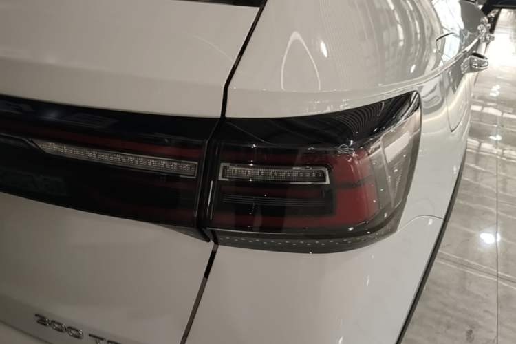 Used Volkswagen Tharu 2023 300TSI Two-Wheel-Drive Full Moon Edition Right Rear Taillight