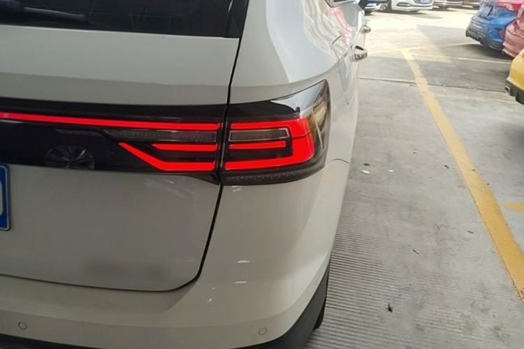 Used Volkswagen Tharu 2023 300TSI Two-Wheel-Drive Moonlight Edition Right Rear Taillight