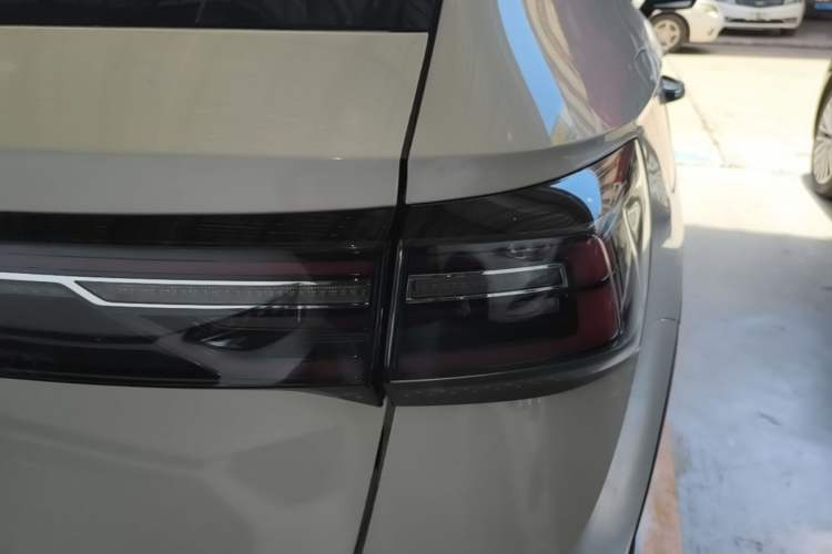 Used Volkswagen Tharu 2023 300TSI Two-Wheel-Drive Full Moon Edition Right Rear Taillight