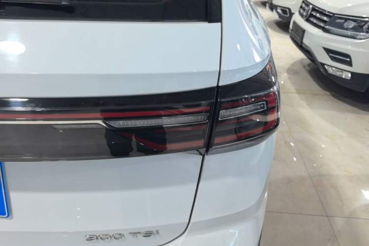 Used Volkswagen Tharu 2023 300TSI Two-Wheel-Drive Moonlight Edition Right Rear Taillight