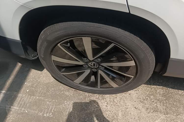 Used Volkswagen Tharu 2023 300TSI Two-Wheel-Drive Moonlight Edition Right Rear Wheel Hub
