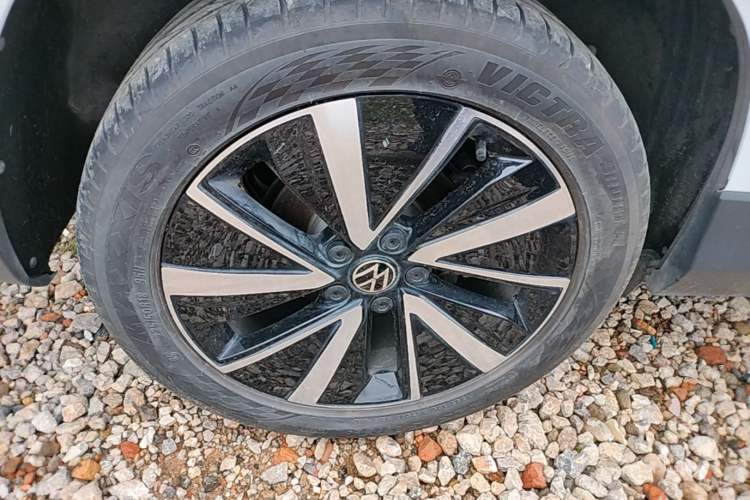 Used Volkswagen Tharu 2023 300TSI Two-Wheel-Drive Moonlight Edition Right Rear Wheel Hub