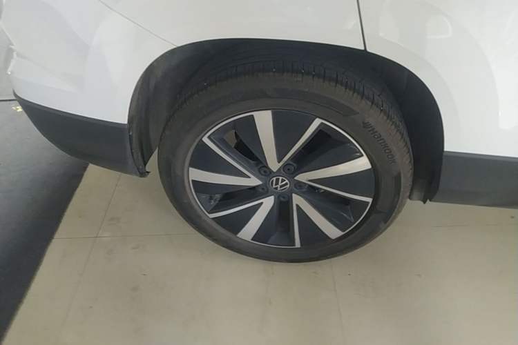 Used Volkswagen Tharu 2023 300TSI Two-Wheel-Drive Moonlight Edition Right Rear Wheel Hub