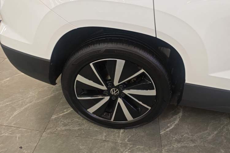 Used Volkswagen Tharu 2023 300TSI Two-Wheel-Drive Moonlight Edition Right Rear Wheel Hub