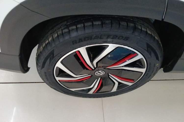 Used Volkswagen Tharu 2023 300TSI Two-Wheel-Drive Full Moon Edition Right Rear Wheel Hub
