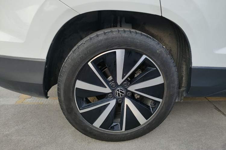 Used Volkswagen Tharu 2023 300TSI Two-Wheel-Drive Moonlight Edition Right Rear Wheel Hub