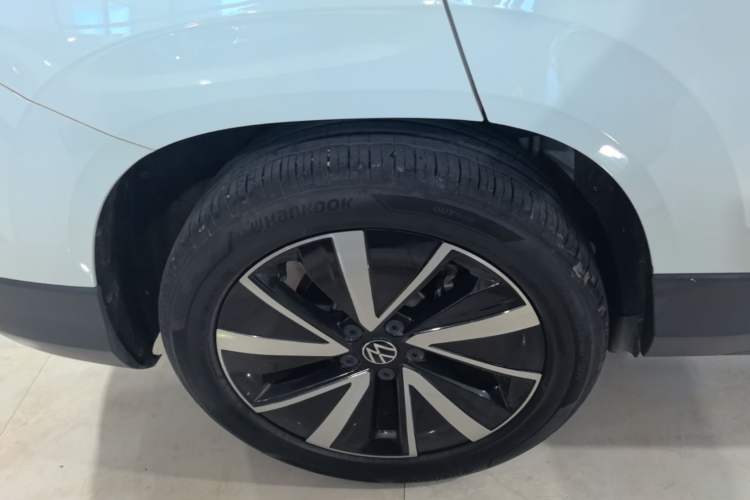 Used Volkswagen Tharu 2023 300TSI Two-Wheel-Drive Moonlight Edition Right Rear Wheel Hub