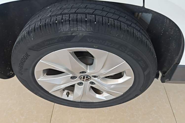 Used Volkswagen Tharu 2023 300TSI Two-Wheel-Drive Crescent Edition Right Rear Wheel Hub