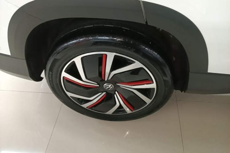 Used Volkswagen Tharu 2023 300TSI Two-Wheel-Drive Moon Luxury Edition Right Rear Wheel Hub