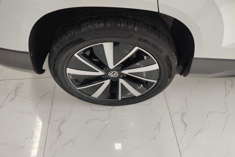 Used Volkswagen Tharu 2023 300TSI Two-Wheel-Drive Moonlight Edition Right Rear Wheel Hub
