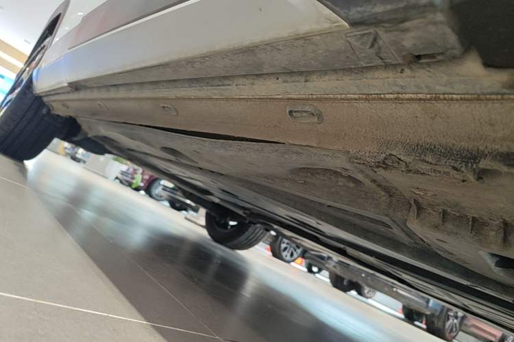 Used Volkswagen Tharu 2023 300TSI Two-Wheel-Drive Full Moon Edition Right Side Sill