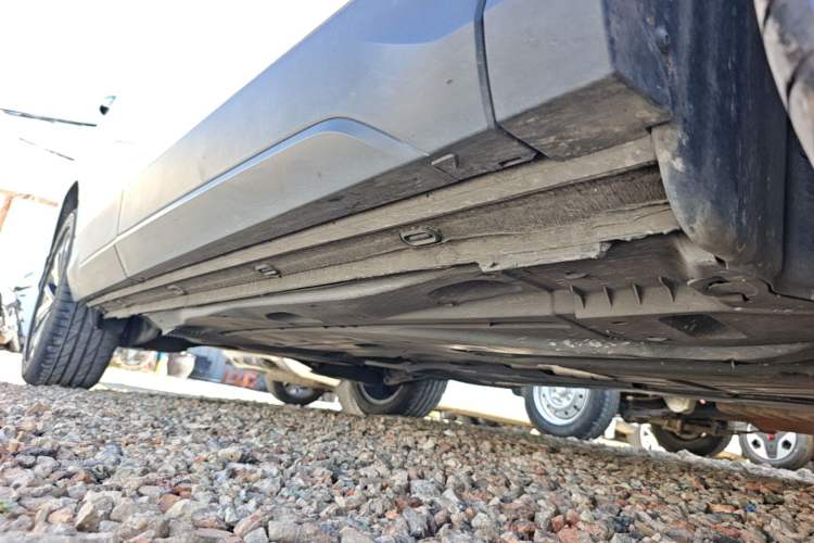 Used Volkswagen Tharu 2023 300TSI Two-Wheel-Drive Moonlight Edition Right Side Sill