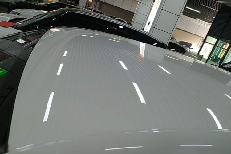Used Volkswagen Tharu 2023 300TSI Two-Wheel-Drive Crescent Edition Roof