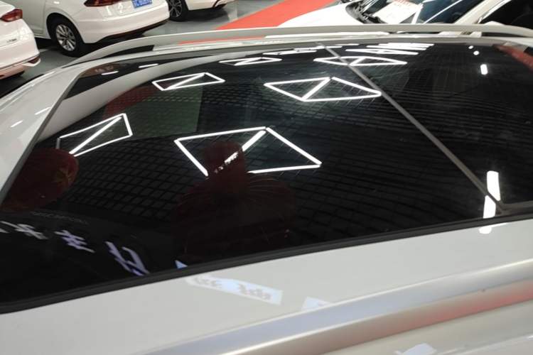 Used Volkswagen Tharu 2023 300TSI Two-Wheel-Drive Moonlight Edition Roof