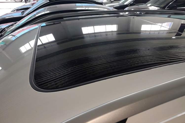 Used Volkswagen Tharu 2023 300TSI Two-Wheel-Drive Full Moon Edition Roof