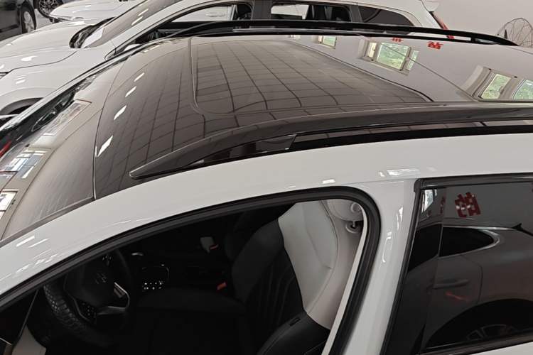 Used Volkswagen Tharu 2023 300TSI Two-Wheel-Drive Full Moon Edition Roof