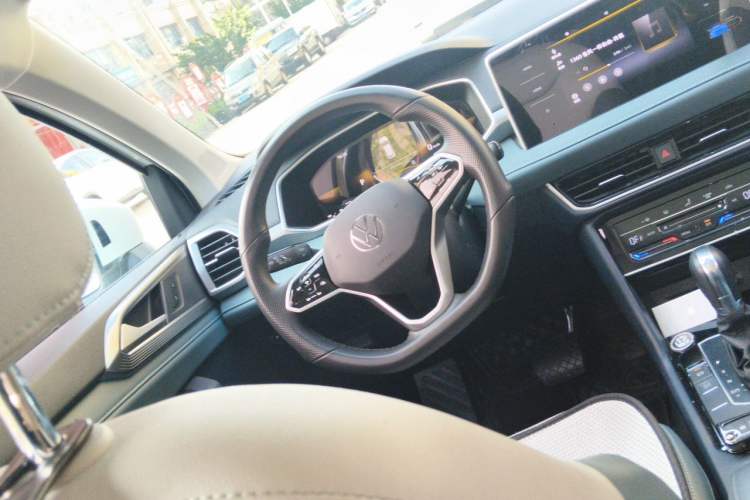Used Volkswagen Tharu 2023 300TSI Two-Wheel-Drive Moonlight Edition Steering Wheel
