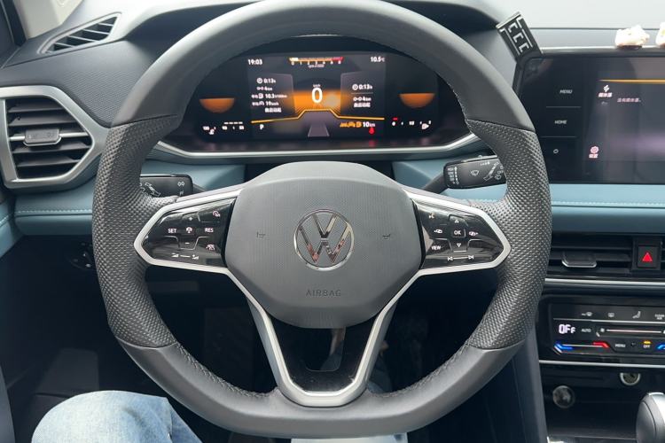 Used Volkswagen Tharu 2023 300TSI Two-Wheel-Drive Moonlight Edition
