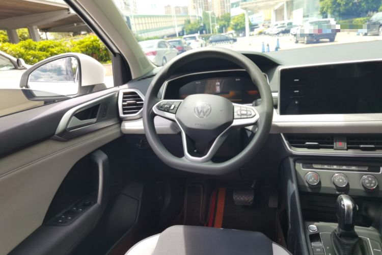 Used Volkswagen Tharu 2023 300TSI Two-Wheel-Drive Crescent Edition Steering Wheel