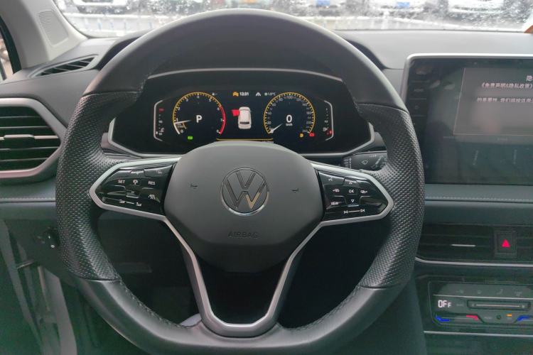 Used Volkswagen Tharu 2023 300TSI Two-Wheel-Drive Full Moon Edition Steering Wheel