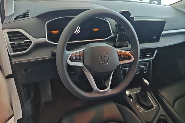Used Volkswagen Tharu 2023 300TSI Two-Wheel-Drive Crescent Edition Steering Wheel