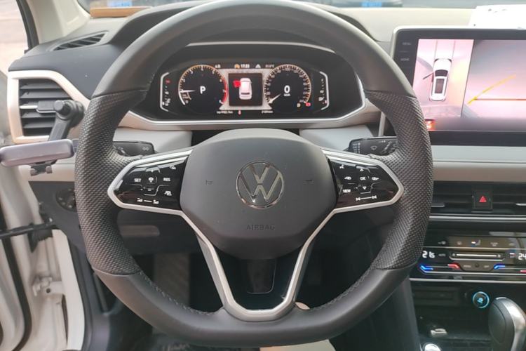 Used Volkswagen Tharu 2023 300TSI Two-Wheel-Drive Full Moon Edition Steering Wheel