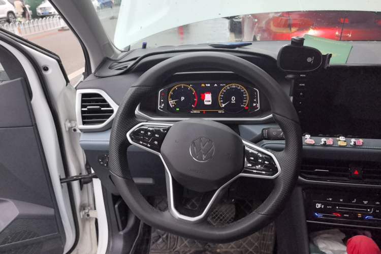 Used Volkswagen Tharu 2023 300TSI Two-Wheel-Drive Full Moon Edition Steering Wheel