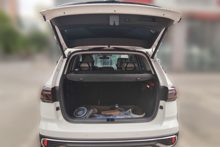 Used Volkswagen Tharu 2023 300TSI Two-Wheel-Drive Full Moon Edition Trunk