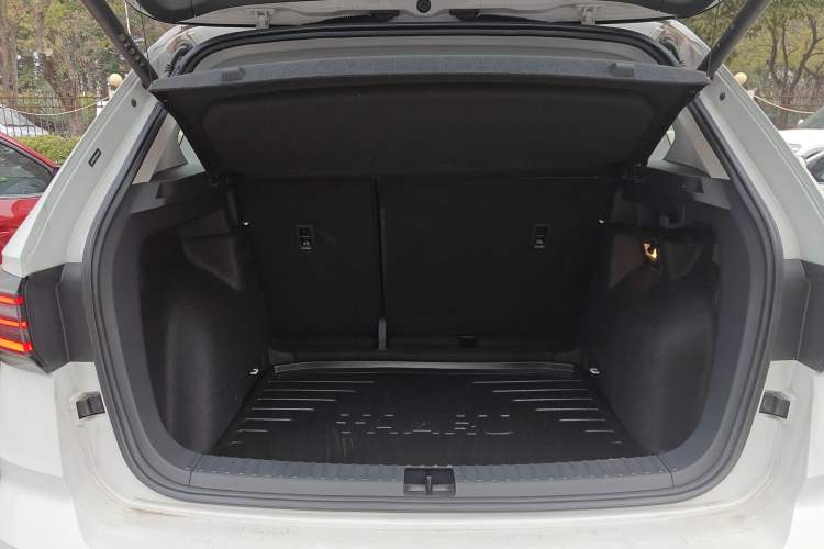 Used Volkswagen Tharu 2023 300TSI Two-Wheel-Drive Moon Luxury Edition Trunk