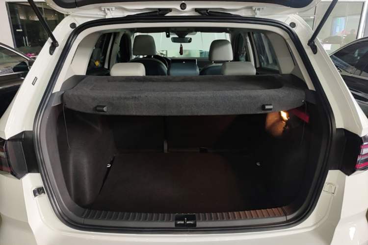 Used Volkswagen Tharu 2023 300TSI Two-Wheel-Drive Full Moon Edition Trunk