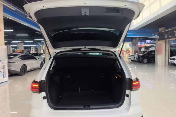 Used Volkswagen Tharu 2023 300TSI Two-Wheel-Drive Moonlight Edition Trunk