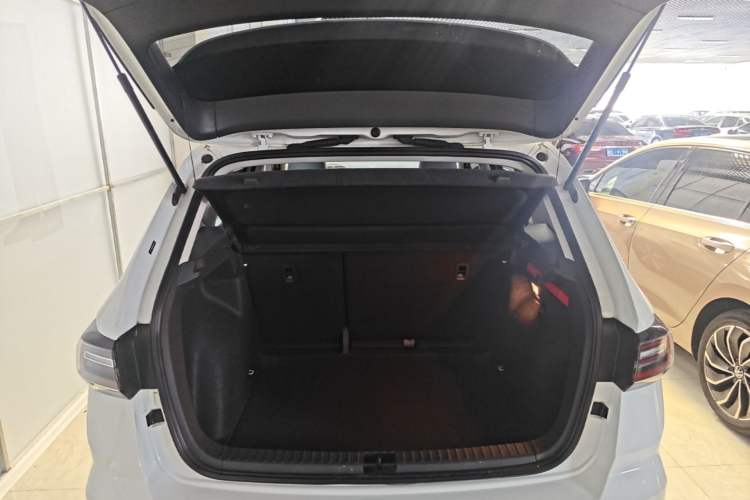 Used Volkswagen Tharu 2023 300TSI Two-Wheel-Drive Moonlight Edition Trunk