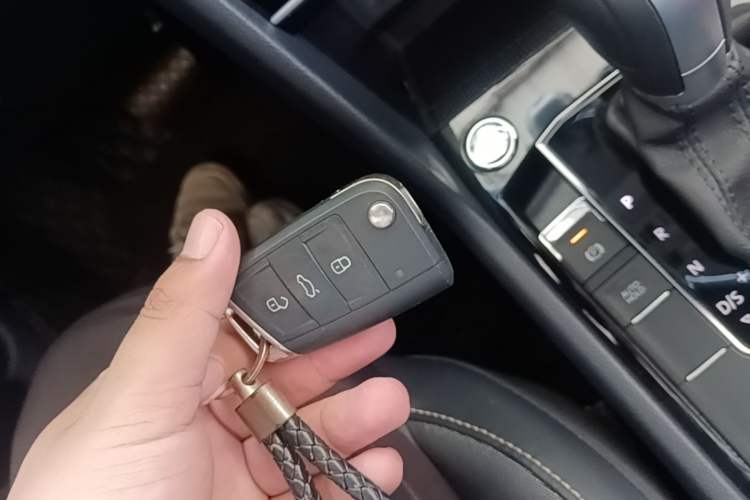 Used Volkswagen Tharu 2023 300TSI Two-Wheel-Drive Moonlight Edition Vehicle Key
