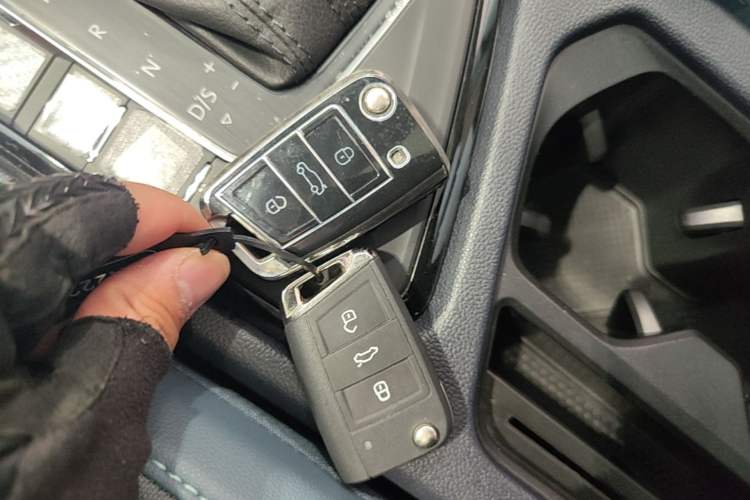 Used Volkswagen Tharu 2023 300TSI Two-Wheel-Drive Full Moon Edition Vehicle Key