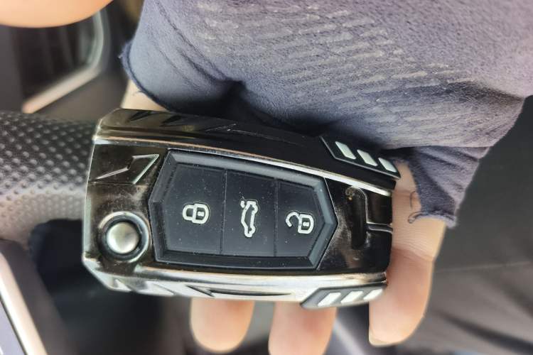 Used Volkswagen Tharu 2023 300TSI Two-Wheel-Drive Moonlight Edition Vehicle Key