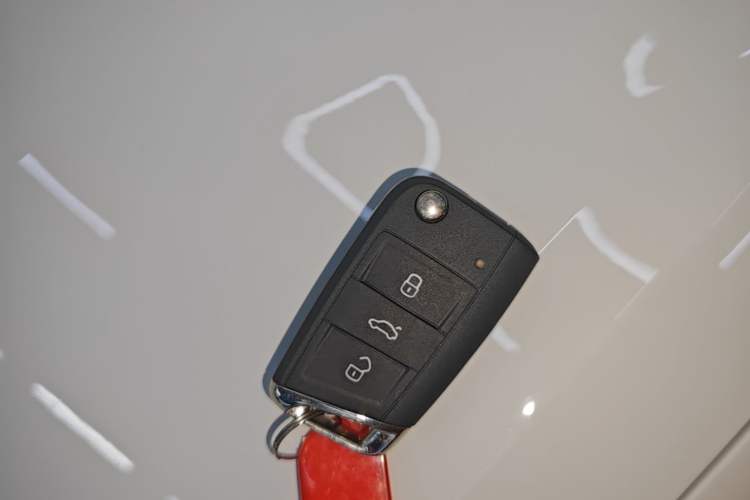 Used Volkswagen Tharu 2023 300TSI Two-Wheel-Drive Full Moon Edition Vehicle Key