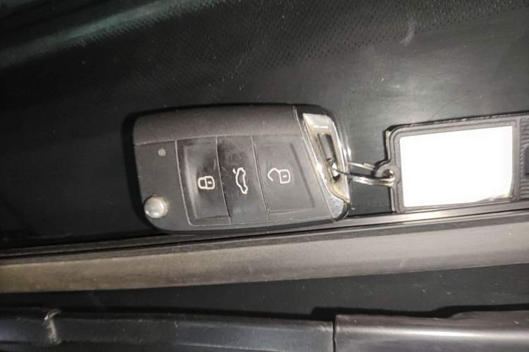 Used Volkswagen Tharu 2023 300TSI Two-Wheel-Drive Full Moon Edition Vehicle Key