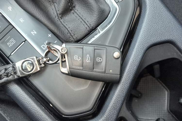 Used Volkswagen Tharu 2023 300TSI Two-Wheel-Drive Moonlight Edition Vehicle Key